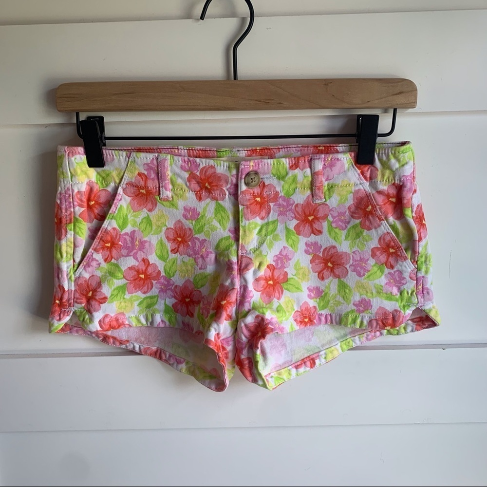HOLLISTER | GUC White Denim & Floral Shorts sz 0  24